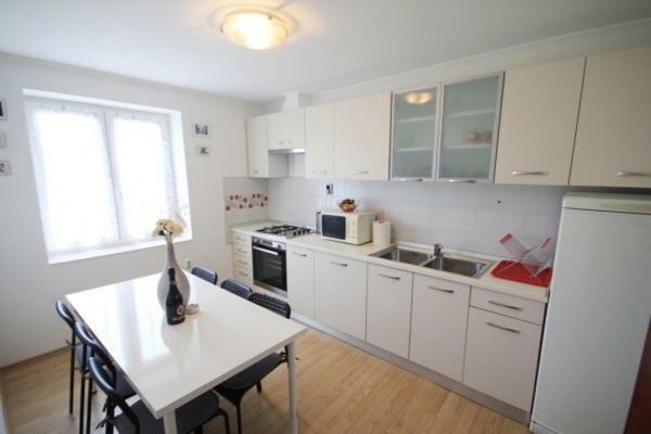 Apartments Mijat Новиград Екстериор снимка